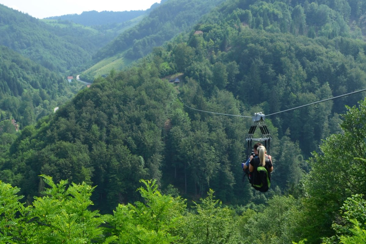 Are you ready to soar above the majestic peaks of Zlatibor Mounatin?
Zlatibor’s stunning nature has never felt closer, set off on an unforgettable adventure that will leave you with stories to tell for days!
Experience zip lining in Zlatibor Mountain! 🌄 
📸 Predrag Stanić