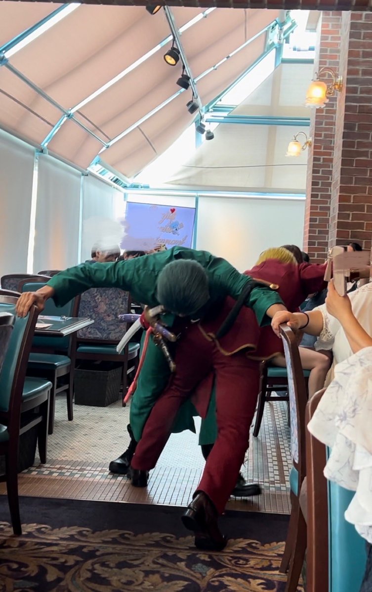 🕒🍽️
どういうこと⁉️⁉️⁉️⁉️⁉️何が起きてるんだ⁉️⁉️⁉️⁉️⁉️