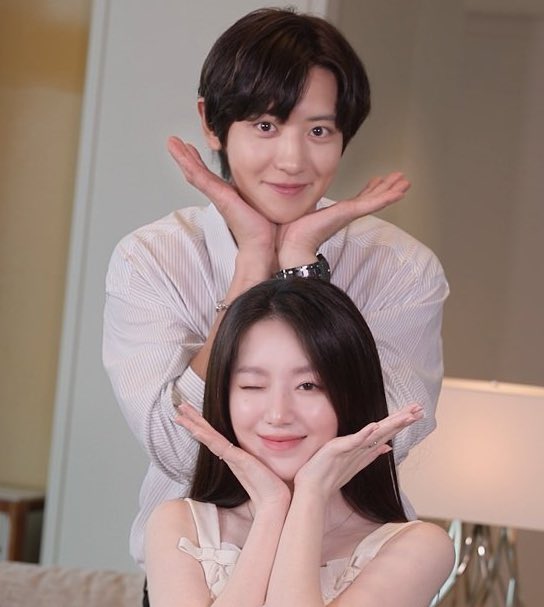 JUST THE PRETTIEST PEOPLE EVER