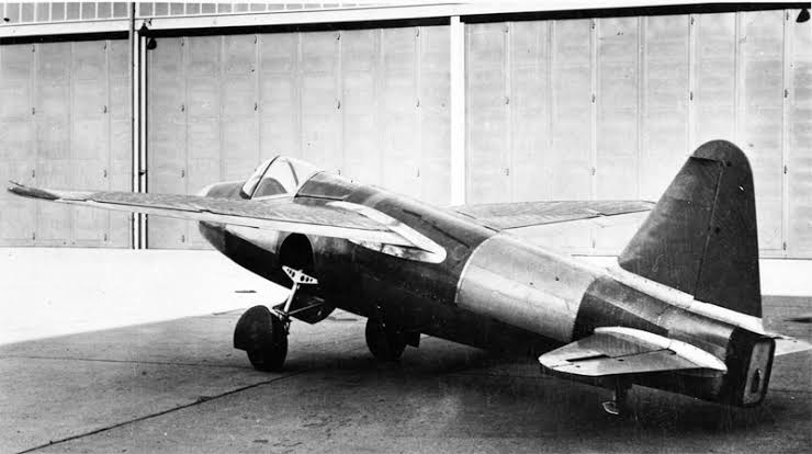 sayan_dey's tweet photo. 27 August 1939 (86 years ago): First flight of the turbojet-powered Heinkel He 178, the world's first jet aircraft.

[2]

#ThisDayInHistory #History #OnThisDay #OTD #HeinkelHe178 #JetAircraft #Turbojet https://t.co/U5DNTAwFnB