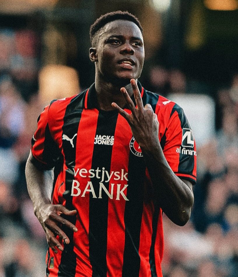 RudyGaletti's tweet image. 🚨💰 EXCL | West Ham and Como have shown intent to bid for Franculino, Midtjylland striker.

The 🇩🇰 club is reluctant to sell the 🇬🇼 player after his explosive start (9 goals), while he's emerging as one of the hottest names in the final days of the market.

More on @TEAMtalk ⤵️