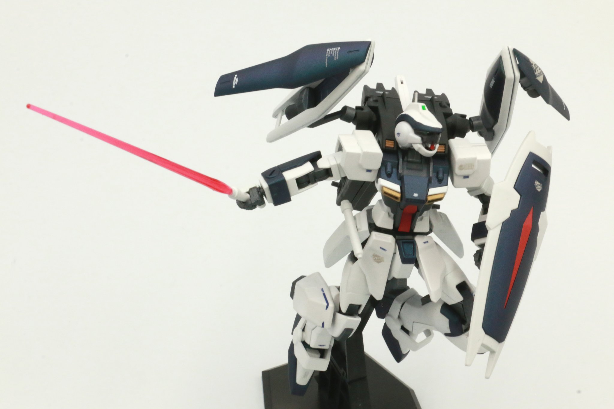ガンプラ ガンプラ「ガンダリウム合金モデル 1/144 RX-78-2 ガンダム」の