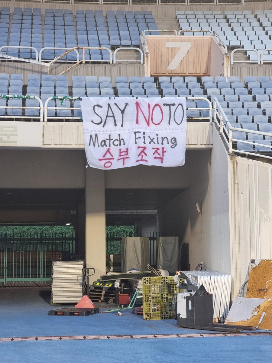 So ein Auslandssemester ist schon was tolles.
Pokalhalbfinale :)