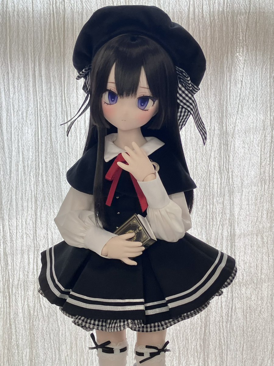 おにゅードール服買ってほくほく 