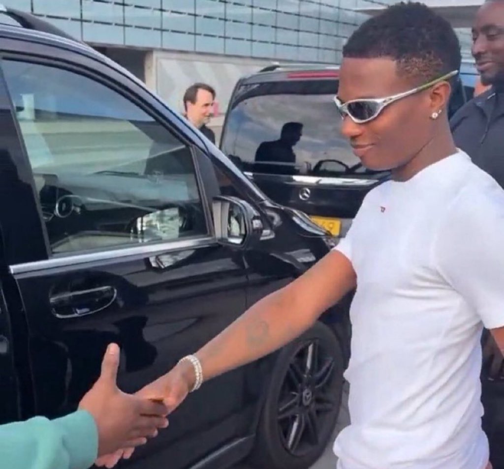 Ayo De Ji tweet media