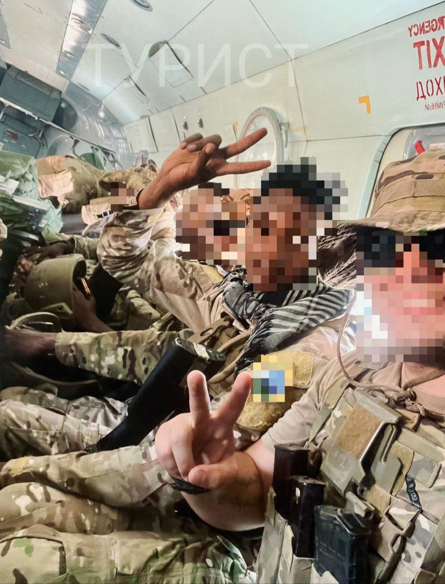 TyskNIP's tweet photo. 5: "Unknown Servicemen" with local fighters aboard a Mi-8.
6: UH-60 Blackhawk on airfield.
7: FPV drones operators training in the Liftoff simulator.
8: A mixed FPV team of locals and "foreigners" near MRAP Cougar somewhere in the savannah.

3/3 https://t.co/wVkqQhoUWw
