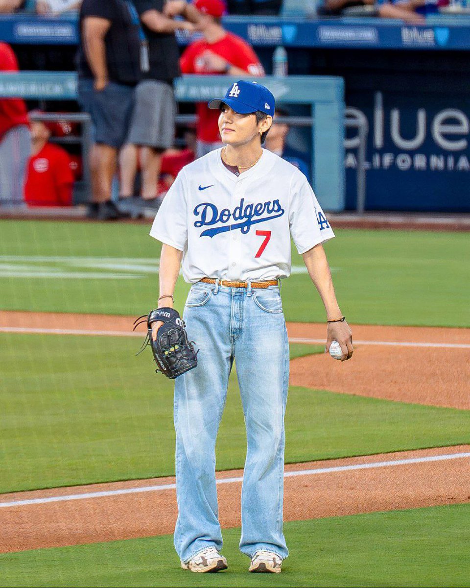 100YOUNGFOREVER's tweet image. Dodgers Nation en Instagram:

«¿Primer lanzamiento de #V, #jonrones de #MookieBetts y #AndyPages y #victoria sin permitir carreras??? Suena como un gran día en el estadio de los #Dodgers 🔥»