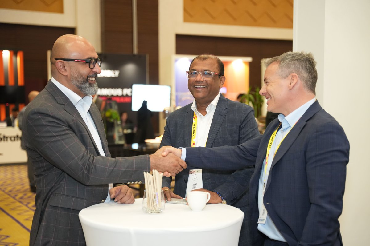 Tradepassglobal's tweet image. With just few minutes into the networking break, the exhibition hall at Smart Data &amp;amp; AI Summit got swamped with a flurry of curious delegates. Connecting, sharing insights, having focused interactions and discovering innovative solutions became a common sight!

#SDAIS