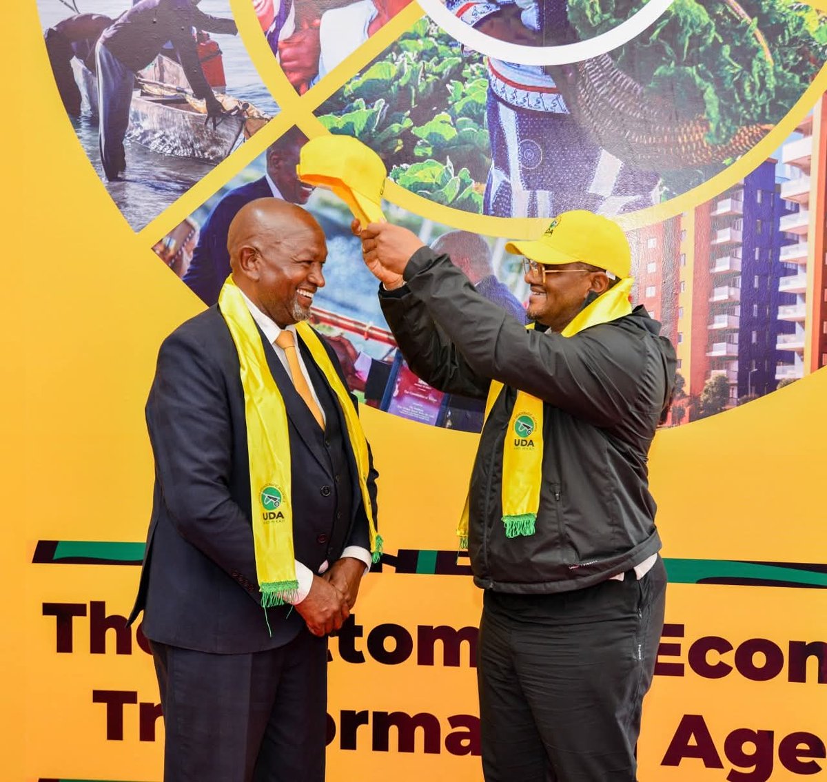 Just in

Job Nyumu Solomon steps down from Mumbuni North Ward MCA By-Election in favor of Misi Mutua. Mutua will now be the UDA party flagbearer. Wiper party unveiled Antony Kyalo yesterday.