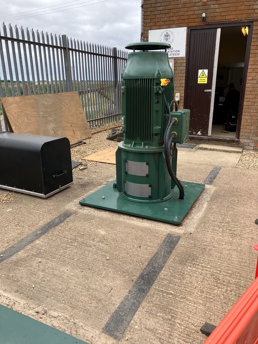 It's been a busy few weeks installing new pumps at Poplars Pumping Station. This is the first of 6 pumping stations to be refurbished before April 26.