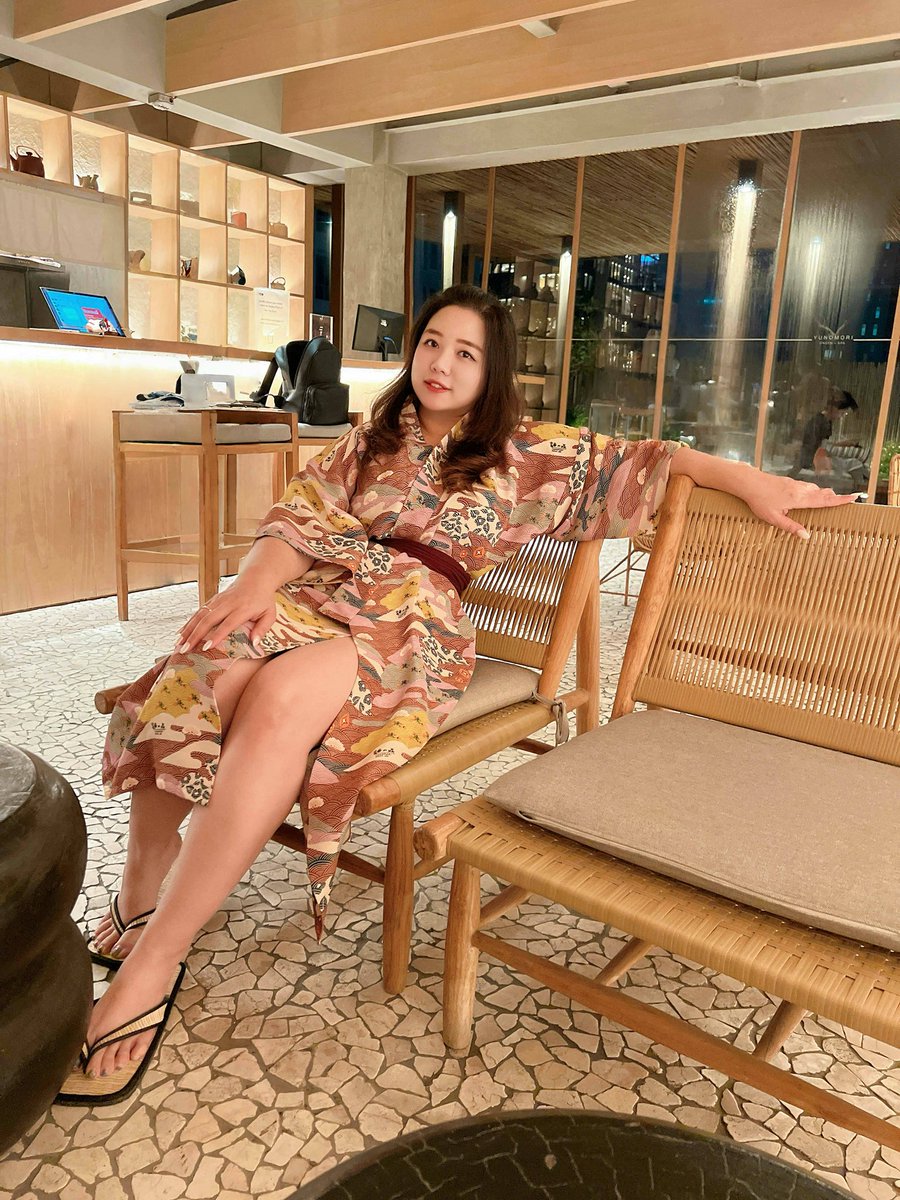 บรรยากาศดีๆแบบนี้ไปแช่น้ำกันไหมคะ 🫠