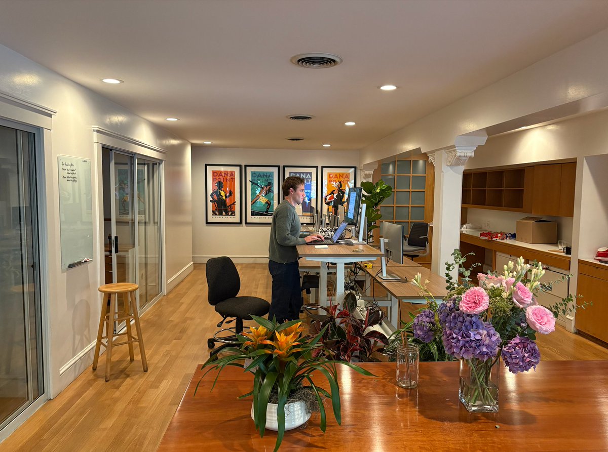TrainLoop_ai's tweet image. So many good-looking things in one frame.

Also, here’s our new office in North Beach. If you’re around, come say hello.