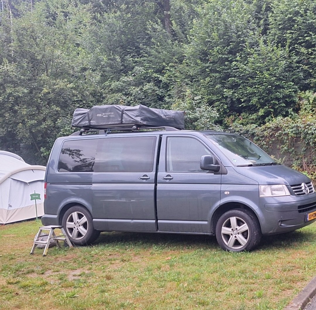 Dit is te gek voor woorden...onze #daktent is gestolen gewoon achter ons huis 🤬😡😭#goes #goesepolder #zeeland #delen