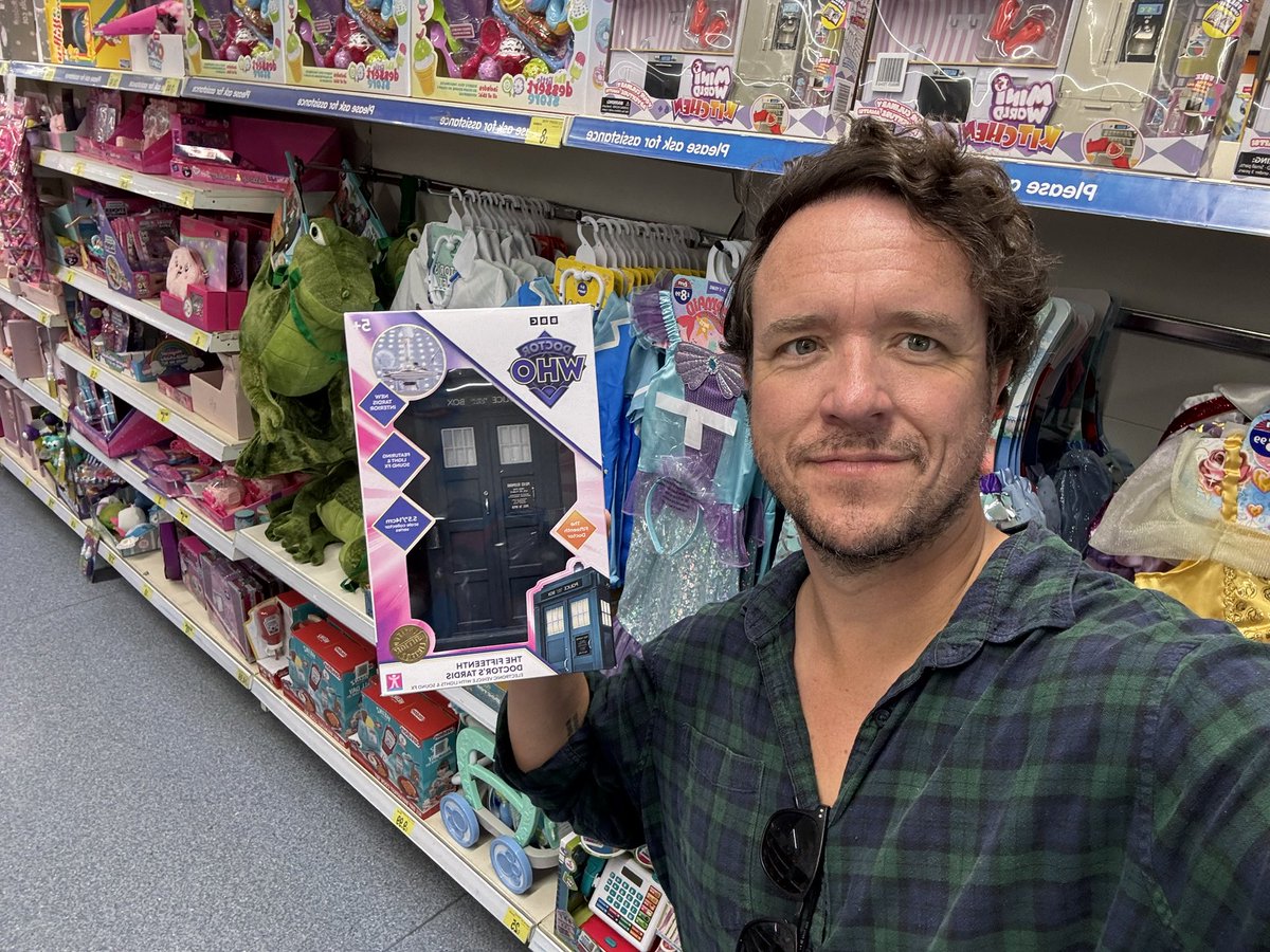 mrrobertbrendan's tweet image. Finally! #doctorwho #tardis #bandm