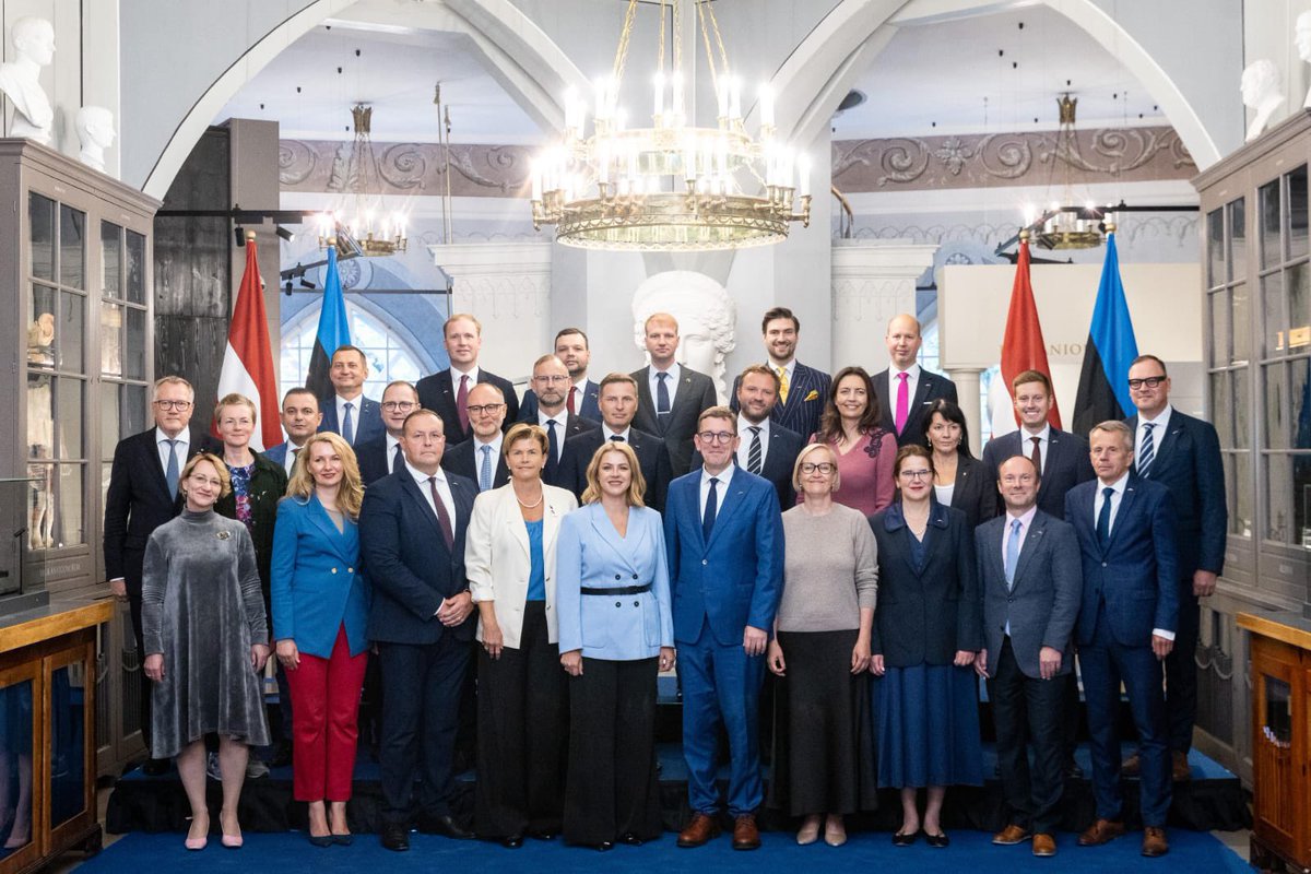 Latvia’s FM <a href="/Braze_Baiba/">Baiba Braže</a> at the joint 🇱🇻-🇪🇪 government meeting in Tartu emphasised the importance of closer coordination in countering the threats posed by Russia’s shadow fleet &amp; informed the Estonian colleagues about Latvia’s priorities in the upcoming negotiations on the EU