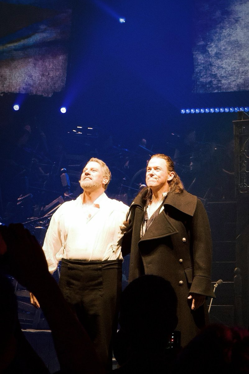 etoile_nn's tweet photo. Curtain Call

#LesMiserables
#LesMizWorldTour https://t.co/EZW8fgLiPn