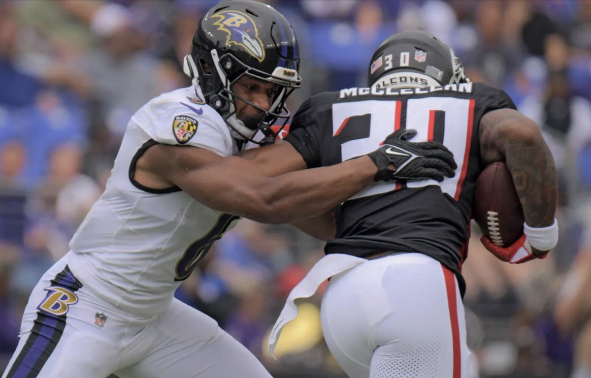 The Giants have claimed safety Beau Brade off waivers, per Jeff Ermann.

Brade, 23, played in 11 games for the Ravens last season as a rookie UDFA.