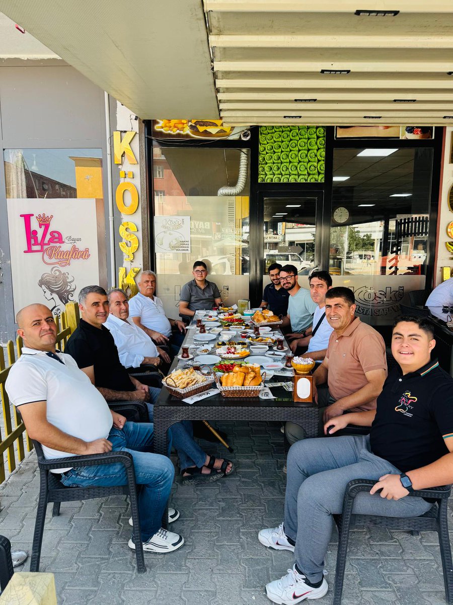 📍 Çaldıran

Van ili Çaldıran ilçemizde ziyaretleriyle bizleri onulandıran

Yargıtay üyesi
Kıymetli büyüğümüz
Sayın Bilgin BAŞARAN bey

Yargıtay üyesi
Kıymetli abimiz
Sayın Serdar MUTA

ve beraberindekilere teşekkür ediyoruz.