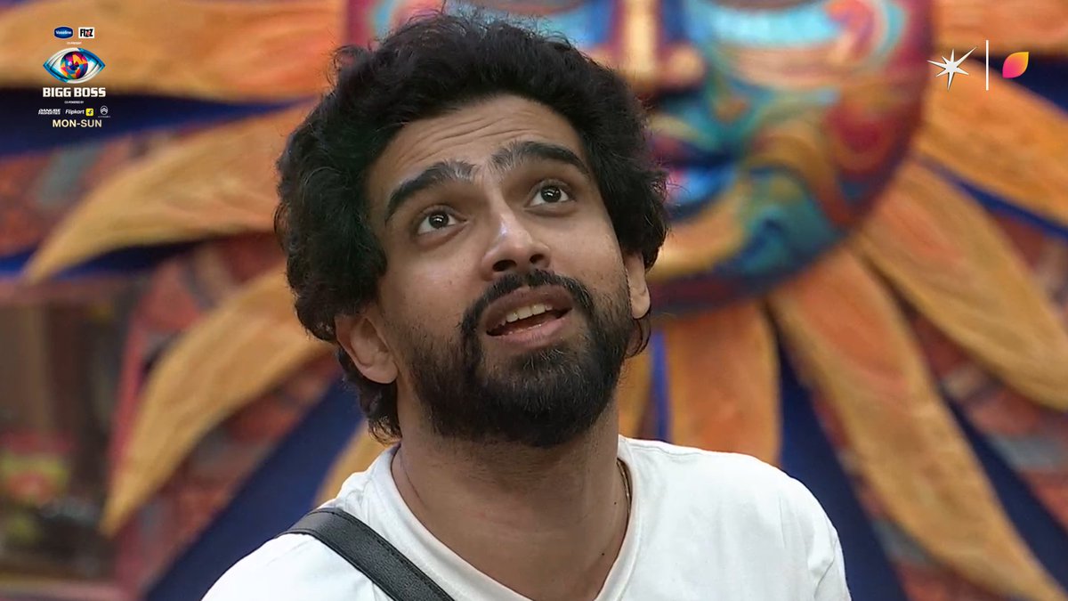 Bigg Boss (@biggboss) on Twitter photo Waah! Kya talent hai sir ji!
<a href="/AmaalMallik/">Amaal Mallik</a> ke rap ne toh dil jeet liya๐
#BB19 #BiggBoss19 #BiggBoss <a href="/BeingSalmanKhan/">Salman Khan</a> Waah! Kya talent hai sir ji!
<a href="/AmaalMallik/">Amaal Mallik</a> ke rap ne toh dil jeet liya๐
#BB19 #BiggBoss19 #BiggBoss <a href="/BeingSalmanKhan/">Salman Khan</a>