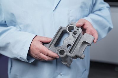 Tech_Labs's tweet image. A door fixture redesigned lighter in days and a window jig turning a multi-person job into a one-person task—powered by in-house 3D printing at Toyota’s Add Lab. More: okt.to/EQYqeh