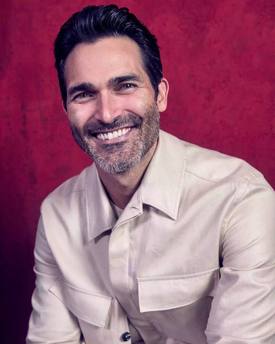 Tyler Hoechlin + Michael Bishop Updates tweet media