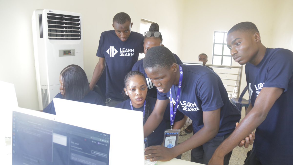learn2earnNG's tweet image. No more ‘boring’ tutors. No grades.
Just brainpower, learning with peers, and a sure pathway to becoming a global tech talent. 💙
Visit Learn2earn.ng, and Play the Game to get started.
PS: Send this to a friend or three.
#Learn2earn #tuitionfreelearning #techcareer