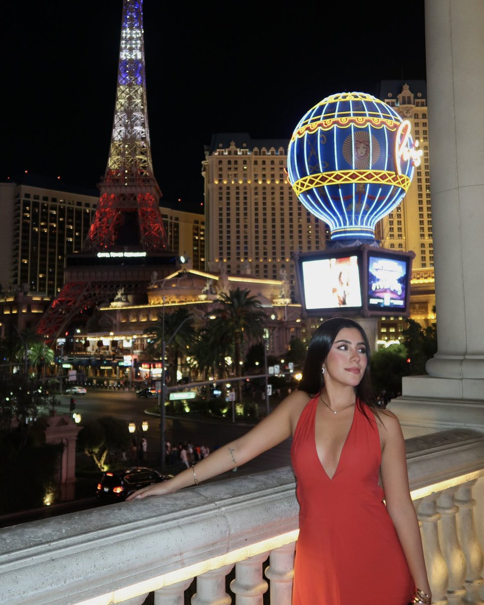 XimenaGL1's tweet photo. 🎰 Vegas https://t.co/KqMq7FsWok