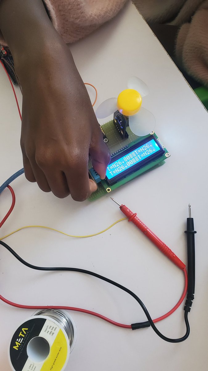 tinkacode's tweet image. Update: Our learners nailed it. They soldered their temp-controlled project onto a PCB, swapped the LEDs for a fan, and upgraded to an ESP board for smarter control. When temperature is above threshold the fan is triggered perfectly and red LED also turns on.