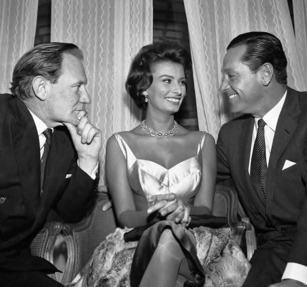 Trevor Howard, Sophia Loren, William Holden -
The Key (1958)