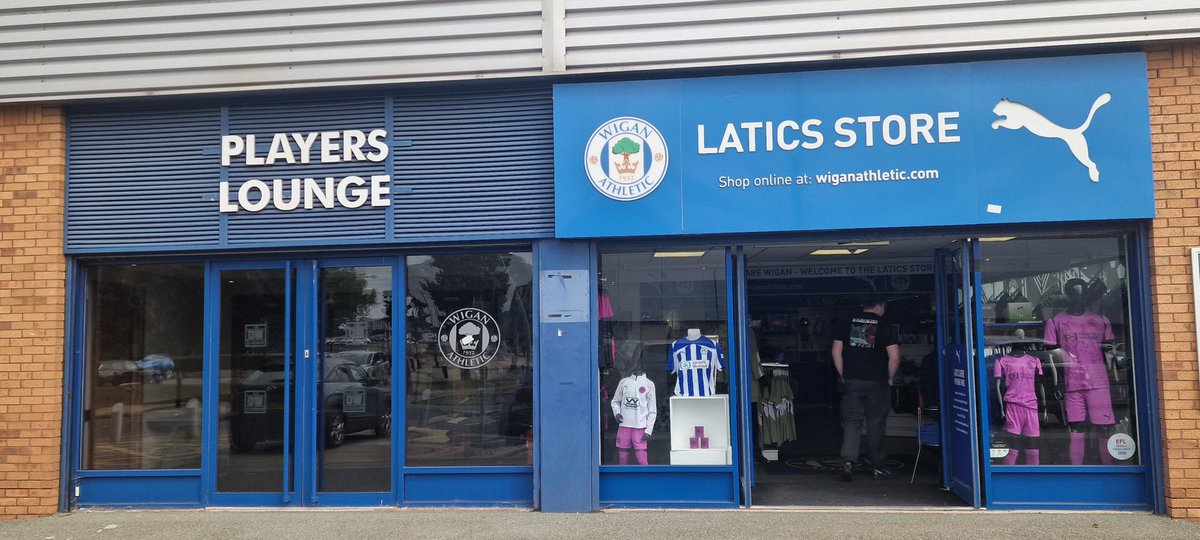 𝗟𝗮𝘁𝗶𝗰𝗮𝗳𝗲 𝗗𝗿𝗼𝗽-𝗜𝗻 #wafc
☕️🍪
Join us this and every 𝗧𝗵𝘂𝗿𝘀𝗱𝗮𝘆 between 10am &amp; noon

Pop along to our Community Cafe

Free refreshments, tea/coffee &amp; biscuits, plus lots of chat

𝗣𝗹𝗮𝘆𝗲𝗿'𝘀 𝗟𝗼𝘂𝗻𝗴𝗲
The Brick Community Stadium 

Everyone welcome
#Wigan