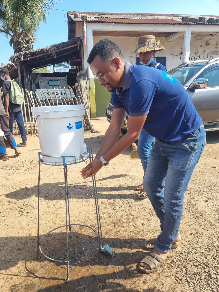 Just to report that in some regions of Madagascar, access to drinking water is a major challenge, yet it is a basic necessity of life.

UN Volunteers are a resource for advancing this cause.

#WorldWaterWeek
