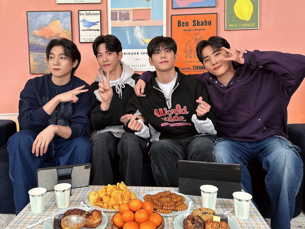 days_zip's tweet photo. 가족사진 오래오래 찍어주라 연례행사처럼...🏠💚 https://t.co/l2IVzVKZNj