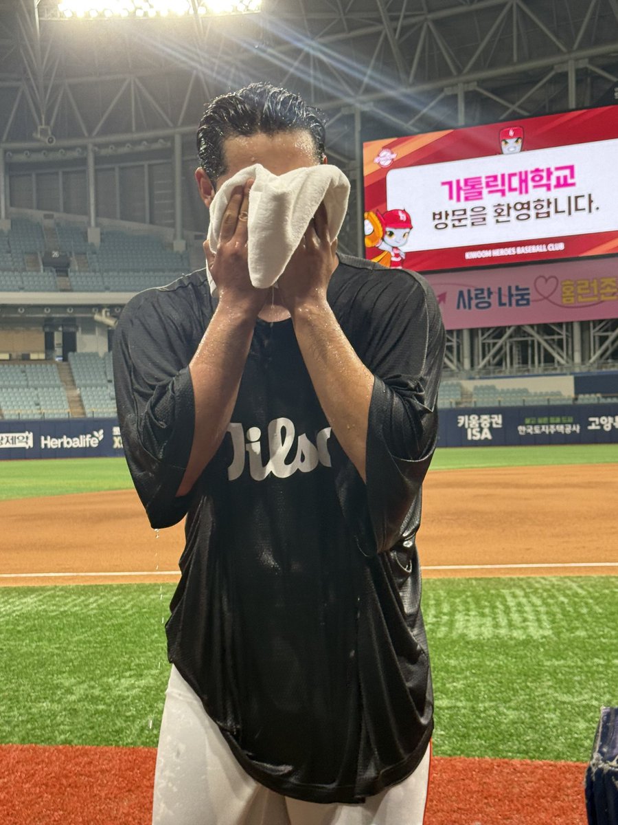 어깨얘기좀그만하세요무슨어깨가사람도아니고왜그렇게어깨에집착하시는지모르겠어요어깨가장난인가요?어깨에만그렇게집착하시는거보일어깨때마다눈살이찌어깨푸려지네요진짜어깨대어깨로어깨보고대화나누어깨셨음해요진짜어깨좀그만어깨어깨어깨요