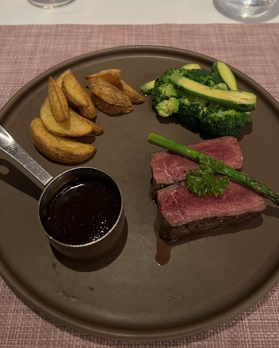 ppaus's tweet image. 