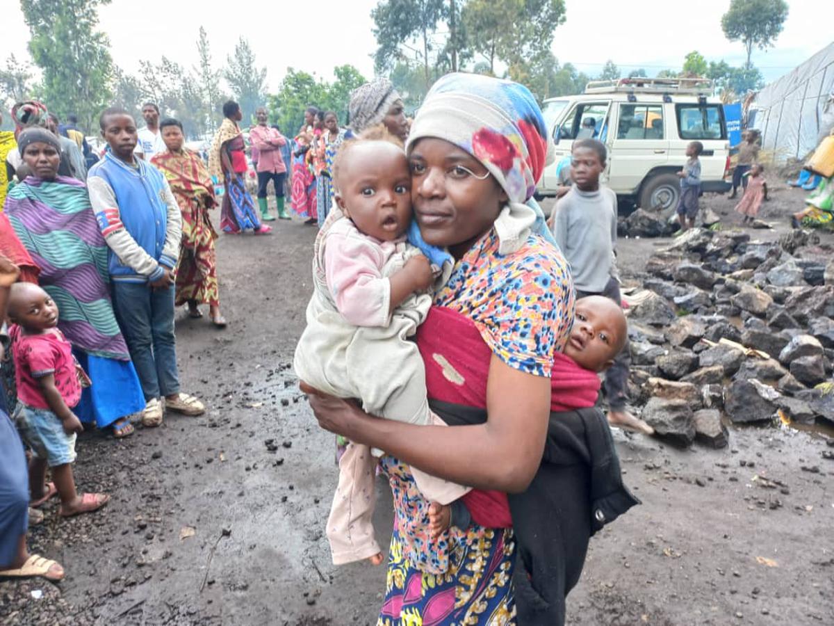Plus de 7 millions de Congolais sont aujourd’hui des déplacés internes dans leur pays suite à l'occupation de la RDCONGO par des troupes et des milices venues du Rwanda. Silence de l'Union Africaine et de l'Union Européenne. Ces populations abandonnées ont-elles droit à la vie ?