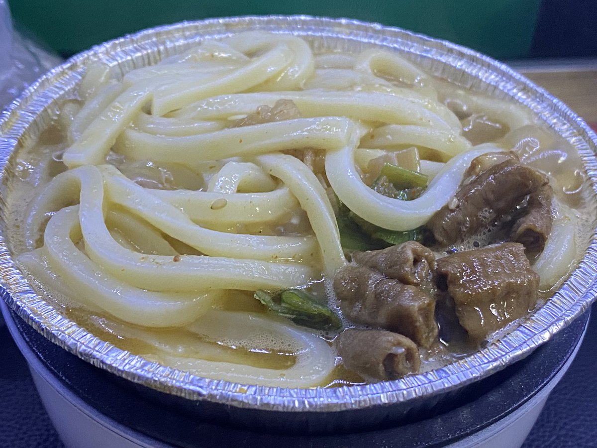torakichi719's tweet photo. 【車中泊飯初日】
ホルモン鍋
〆のうどん
車中泊飯界隈で⁉︎
噂の・・・
ローソンホルモン鍋‼︎
旨すぎて⁉︎
三回戦‼︎
豆腐からのうどん⁉︎
生ジョッキ缶2本も呑んでしまったwww
#道の駅スタンプラリー
#全国制覇
#日本一周
#車中泊
#車中泊飯
#軽バンライフ
#アクティバン
#Jacker https://t.co/OZ9E5g64FV