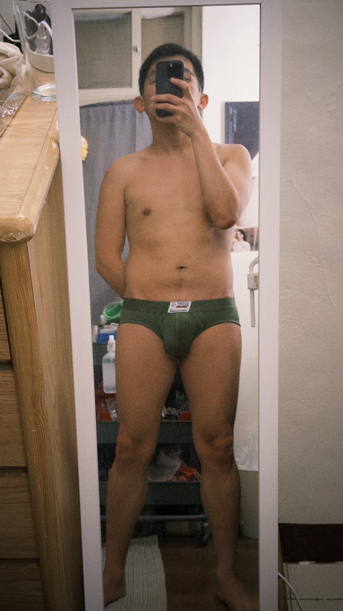 最近真是忙鼠了🥲
今天2030才下班
不過再一天就可以出去玩了(´；ω；｀)
（14/17）