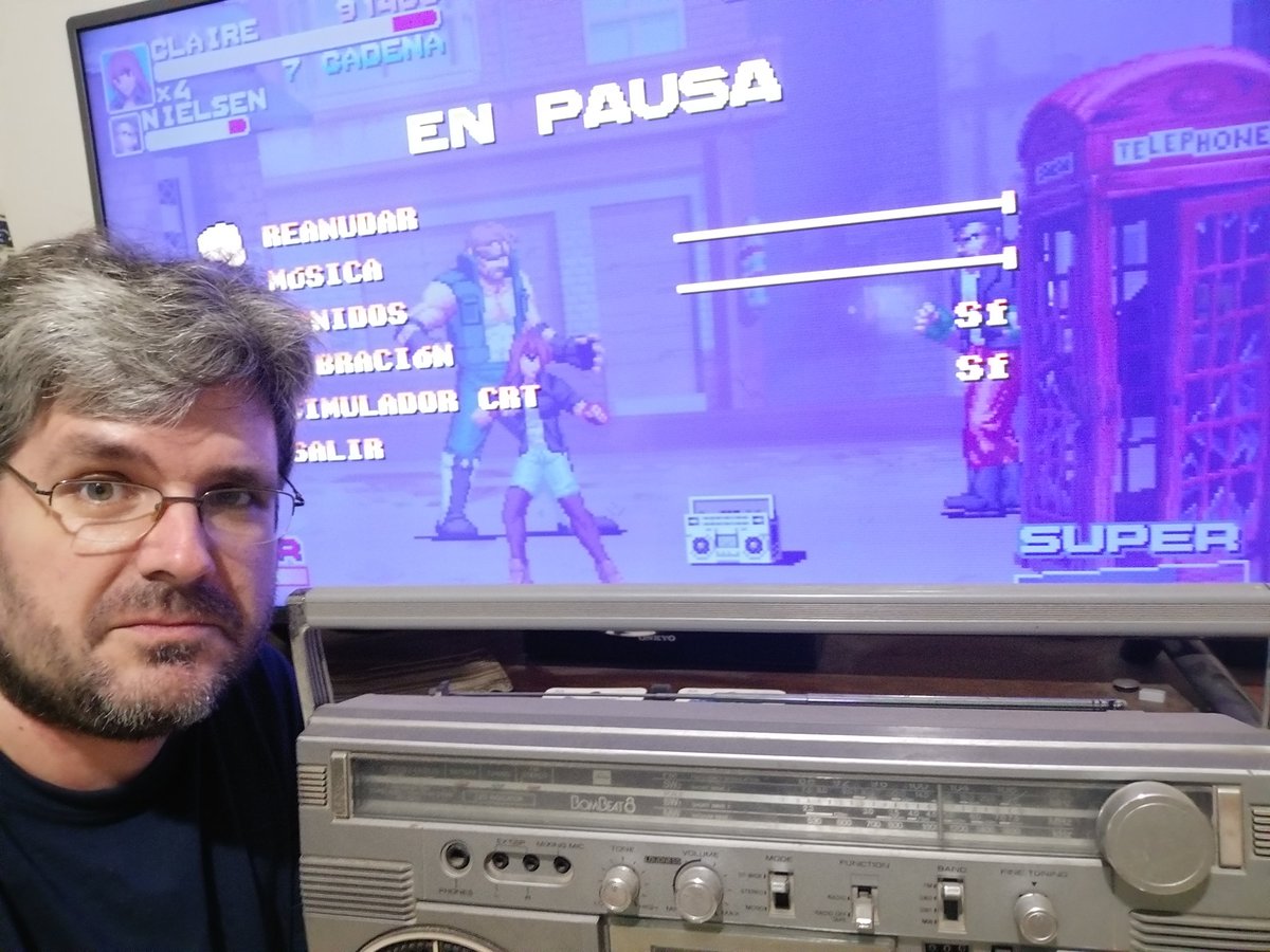 Frankenkitchen's tweet photo. Cuando estás jugando tranquilamente un yo contra el barrio y de repente sale la #RadioTochaToshiba #FinalVendetta https://t.co/npTx3ANCLv