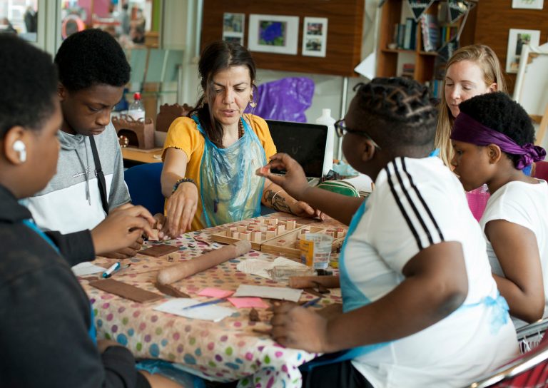 Create (@createcharity) on Twitter photo 🎨 Calling freelance artists!
We’re expanding our artist pool in London & the North West.
Work with communities who rarely get to be creative - from young carers to older adults 💬🎭🎶
🖱️ Apply now → f.mtr.cool/htzukfyrqb
#ArtistJobs #CommunityArts #ArtsForChange 🎨 Calling freelance artists!
We’re expanding our artist pool in London & the North West.
Work with communities who rarely get to be creative - from young carers to older adults 💬🎭🎶
🖱️ Apply now → f.mtr.cool/htzukfyrqb
#ArtistJobs #CommunityArts #ArtsForChange