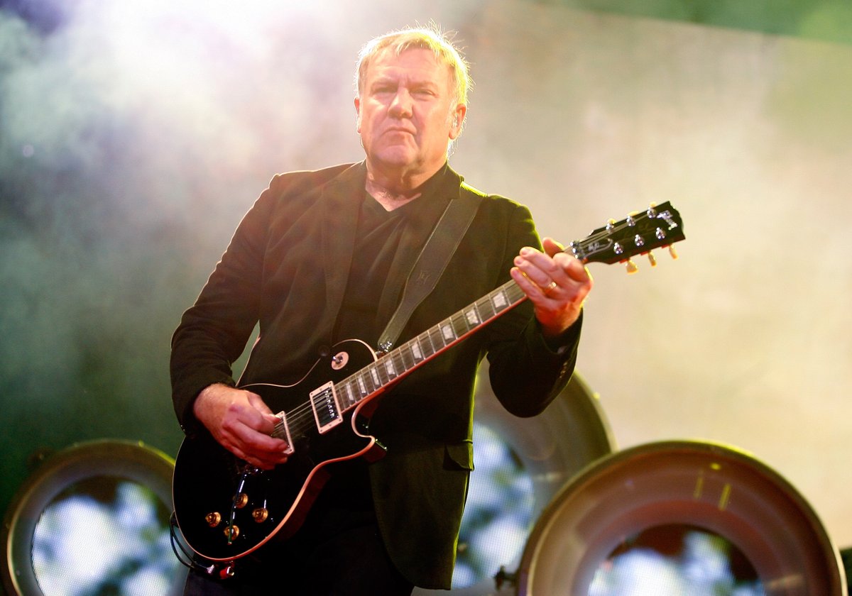 Happy Birthday to #Guitarist extraordinaire  #AlexLifeson of @RushTheBand
and @EnvyOfNone. Have you seen Alex live? - <a href="/JoeRockTX/">Joe Rock OnThe Eagle</a> #Rock #ClassicRock #Rush #RushTheBand #EnvyOfNone #EagleSanAntonio (Photo by Mike Lawrie/Getty Images)