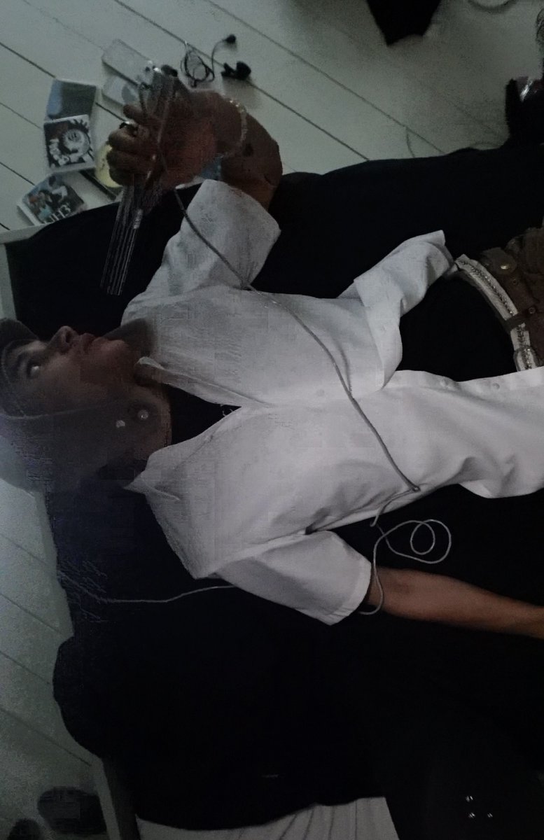 oli XL!? tweet media