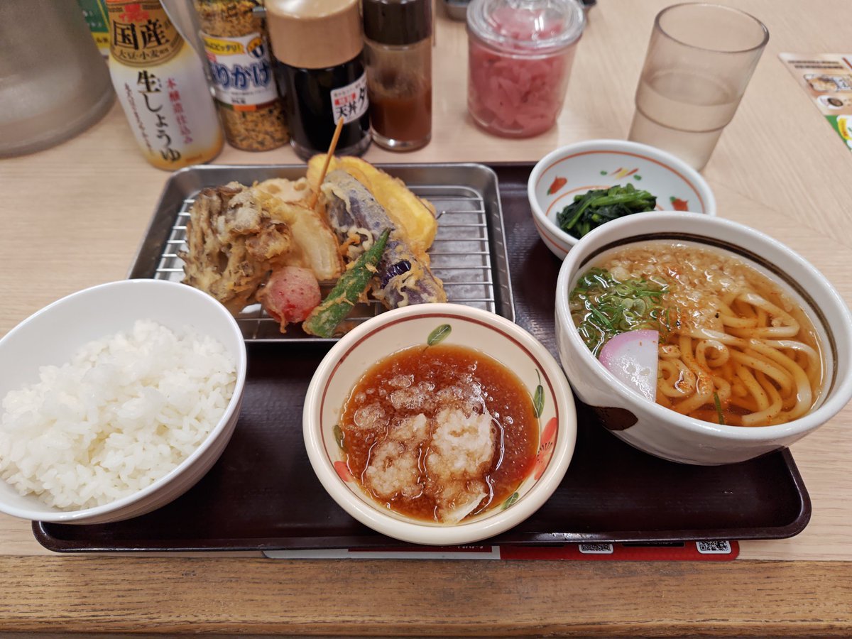 腹減った～～𓀤( º﹃º｀ )
とりあえずご飯🍚

今日は昼食べた塩つけ麺がまいうーでした🍜