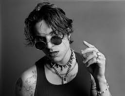 merlinpapin3's tweet photo. .@FredOL69007 On souhaite un Bon Anniversaire à #SamuelLarsen qui a 34 ans on peut le voir dans
Saga After
Glee
Joli Désastre
Hawai Five-O
Recovery
The Breakup Girl https://t.co/KsKcOSVUc1