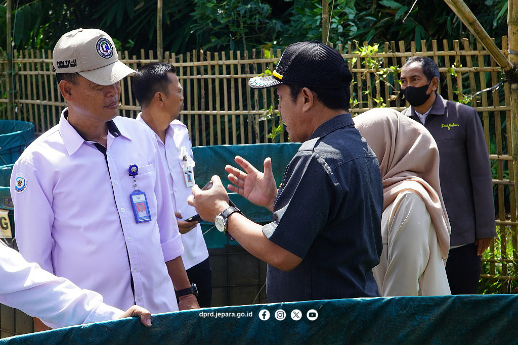Ketua DPRD Jepara: Sinergi Kuat Wujudkan Ketahanan Pangan Melalui Kompi Produksi Kodim.

Berita selengkapnya di dprd.jepara.go.id/ketua-dprd-jep…

#dprdjepara
#beritadprdjepara