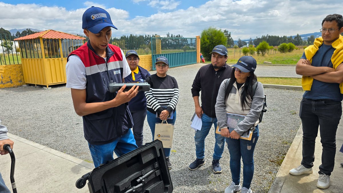 Posgrados Universidad Politécnica Salesiana (@posgradosups) on Twitter photo 🚀 De la teoría a la práctica: Estudiantes de la Maestría en Sistemas de Información Geográfica (Quito y Cuenca) realizaron vuelos con drones DJI y procesaron datos en la Estación de Investigación <a href="/upsalesianaec/">Universidad Politécnica Salesiana</a> , Cayambe.
💻✨ Inscripciones abiertas: ofertaposgrados.ups.edu.ec/oferta-posgrad… 🚀 De la teoría a la práctica: Estudiantes de la Maestría en Sistemas de Información Geográfica (Quito y Cuenca) realizaron vuelos con drones DJI y procesaron datos en la Estación de Investigación <a href="/upsalesianaec/">Universidad Politécnica Salesiana</a> , Cayambe.
💻✨ Inscripciones abiertas: ofertaposgrados.ups.edu.ec/oferta-posgrad…