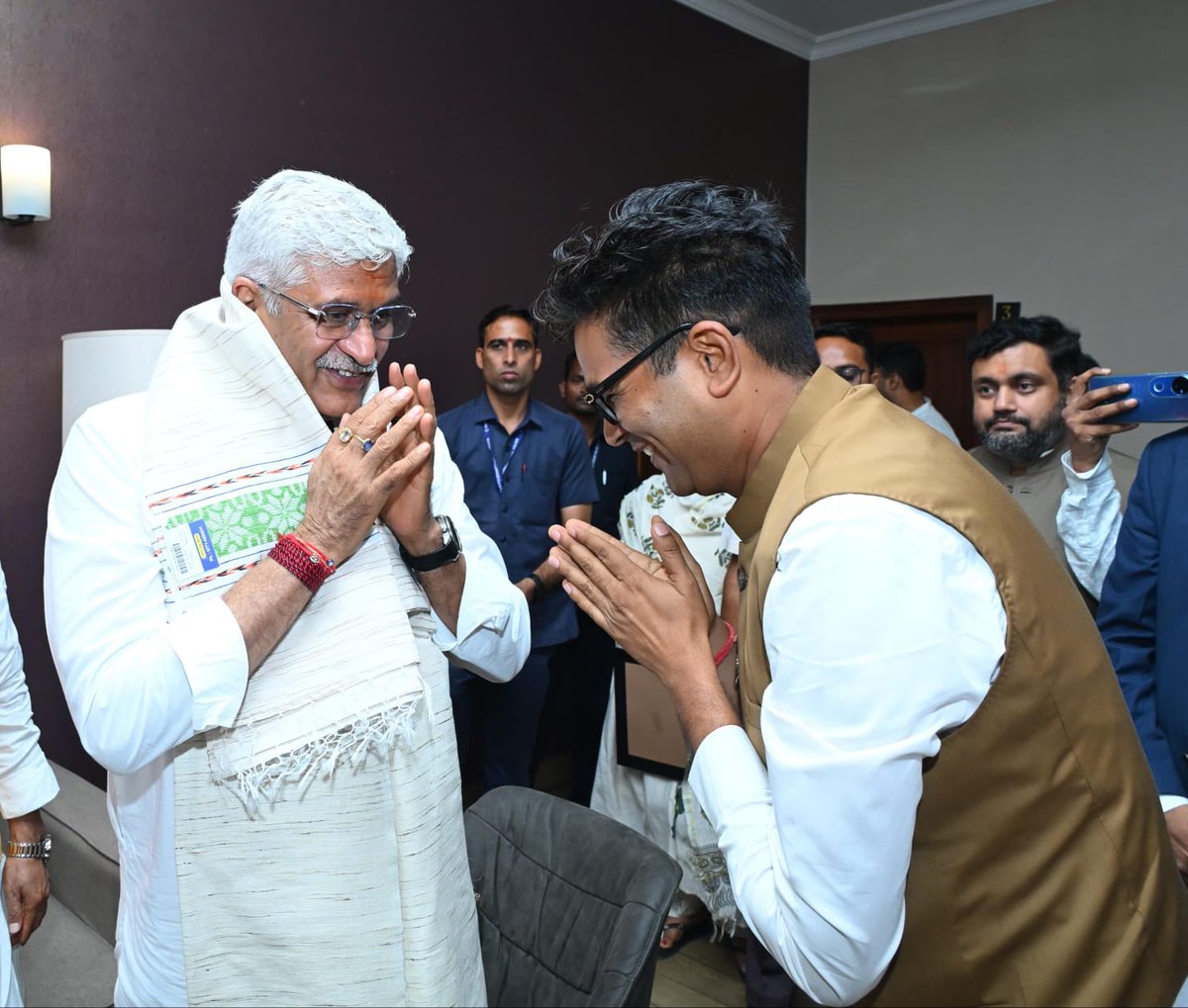 OP Choudhary (@opchoudhary_ind) on Twitter photo चक्रधर समारोह के शुभ अवसर पर आदरणीय केंद्रीय पर्यटन एवं संस्कृति मंत्री श्री गजेन्द्र सिंह शेखावत जी का रायगढ़ आगमन पर आत्मीय स्वागत किया।
<a href="/gssjodhpur/">Gajendra Singh Shekhawat</a> चक्रधर समारोह के शुभ अवसर पर आदरणीय केंद्रीय पर्यटन एवं संस्कृति मंत्री श्री गजेन्द्र सिंह शेखावत जी का रायगढ़ आगमन पर आत्मीय स्वागत किया।
<a href="/gssjodhpur/">Gajendra Singh Shekhawat</a>