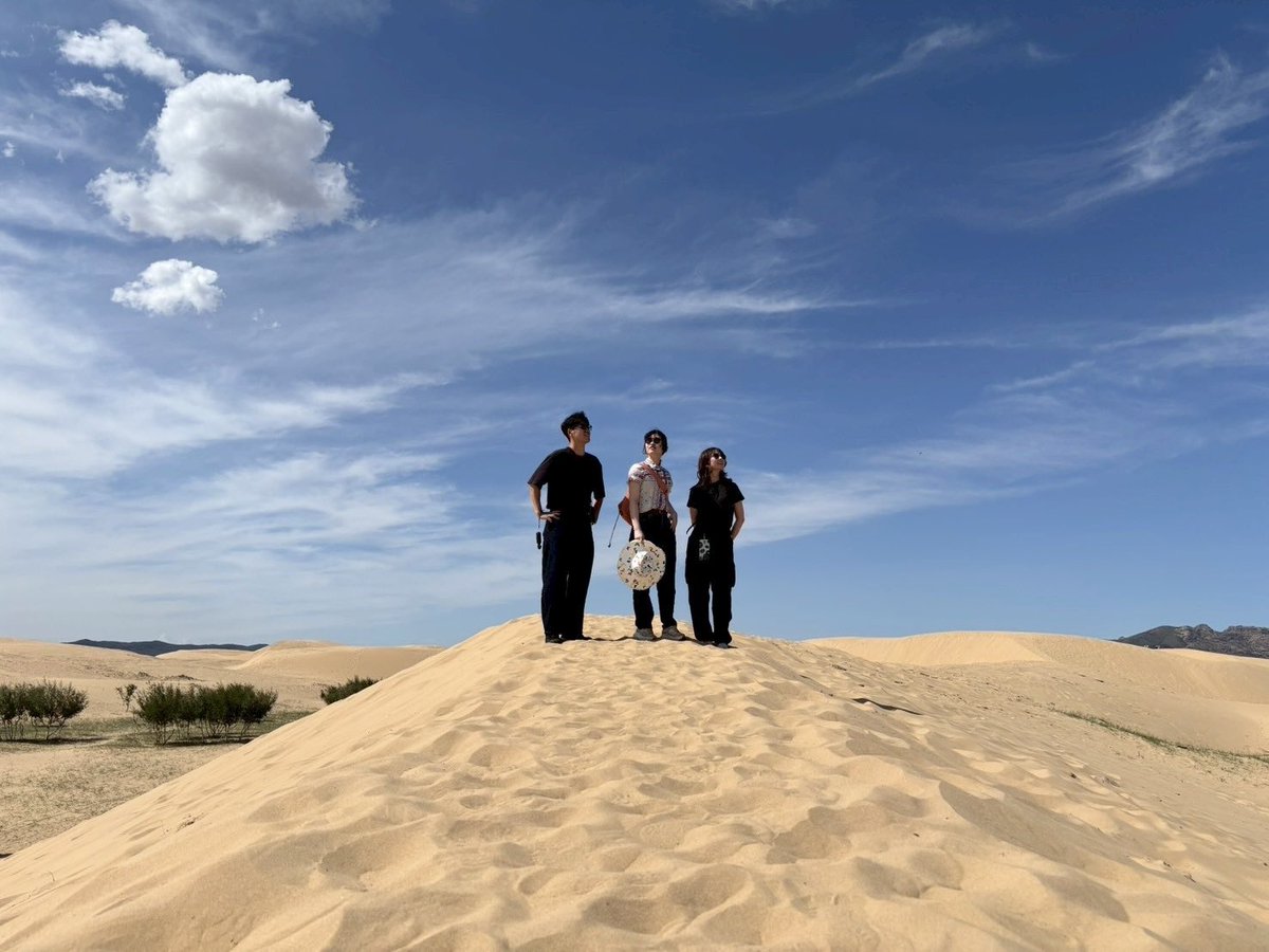 最近の旅事情は、先週モンゴルに行ってきました🇲🇳
直行便が出ている国>今行かないと一生行かなそう>意外と近い>大草原のゲルに泊まってみたい
こんな流れでモンゴルに決定✈️
ゲルに泊まるはもちろんのこと、遊牧民と乗馬したり、ゴビ砂丘でラクダに乗ったり、なかなかできない体験をしてきました！