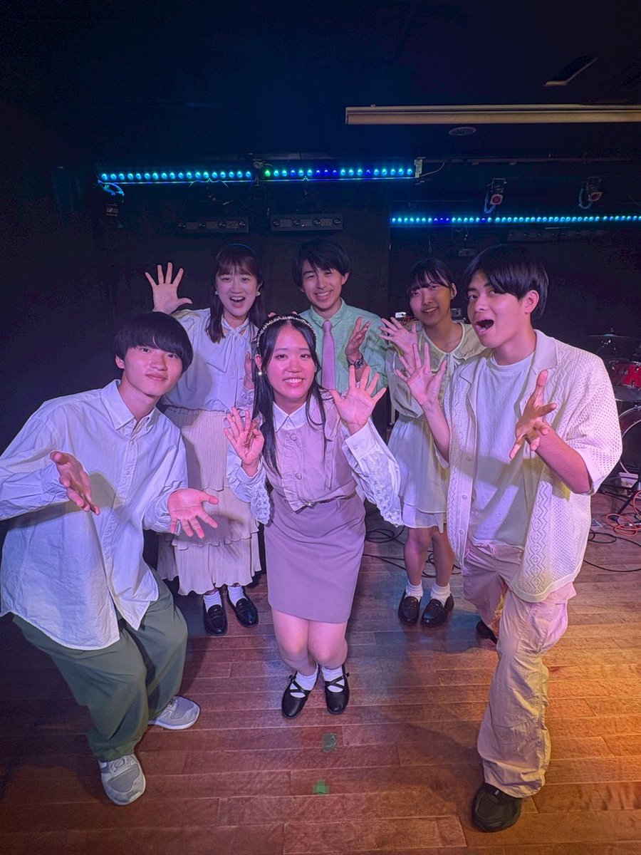 ·.𖧷┈┈┈┈┈𖧷出演報告𖧷┈┈┈┈┈𖧷.·

  　　　　　2回生同期ライブ
 　　　　『アカペラ東西合戦‼️』
  　　　　に出演いたしました！

 　主催の3人やお越しくださった皆様、
　本当にありがとうございました🌱⚔️

 　　　　　#アカペラ東西合戦 

·.𖧷┈┈┈┈┈┈┈┈┈┈┈┈┈┈┈┈𖧷.·