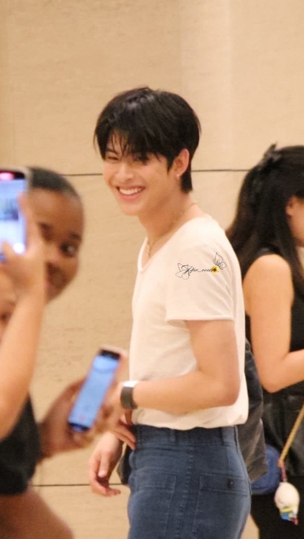 || 🐥 || Pp_oooh ( σ̴̶̷̤ .̫ σ̴̶̷̤ )♡ (@chom_pooh0190) on Twitter photo รูปไม่ชัดแต่ความหล่อ รอยยิ้มชัดมากจ้ะ😍
BLEU DE CHANEL X MARK PAKIN
#BleuLExclusif
#BleuDeCHANEL
#CHANELFragrance
#mmarkpkk <a href="/mmarkpkk/">ภาคินผู้ชายปอนปอน</a> รูปไม่ชัดแต่ความหล่อ รอยยิ้มชัดมากจ้ะ😍
BLEU DE CHANEL X MARK PAKIN
#BleuLExclusif
#BleuDeCHANEL
#CHANELFragrance
#mmarkpkk <a href="/mmarkpkk/">ภาคินผู้ชายปอนปอน</a>