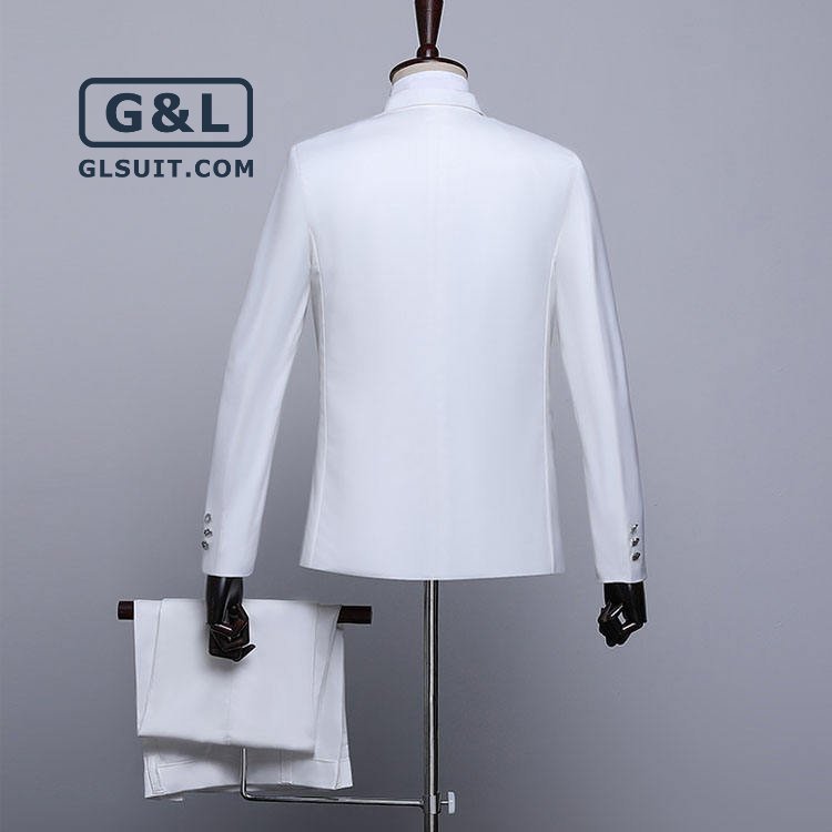 glsuit's tweet image. Peak Lapel New Design One Button Gentlemen Slim Fit Men Tuxedo Suits for Party and Banquet.
Main production: Men’s business suit, shirt and tailcoat.
#Mensuits
#Tuxedos
#tailcoat